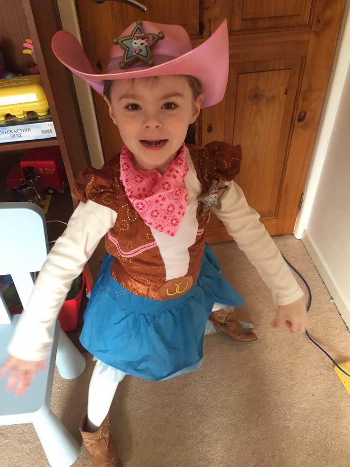 Amy Jenkins sent
us this lovely
picture of her
daughter Sophie
dressed up as
Sheriff Callie