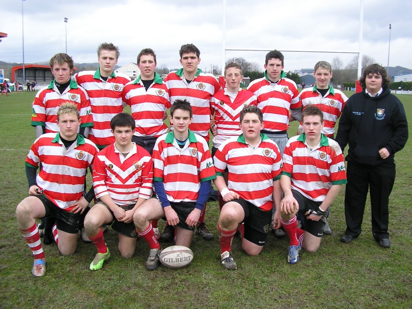 Wyn Jones front row first from right representing Ysgol Pantycelyn at the Llandovery 7s as a 16 year old