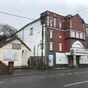 Calls for Glanant Workmen's Club to be saved.
